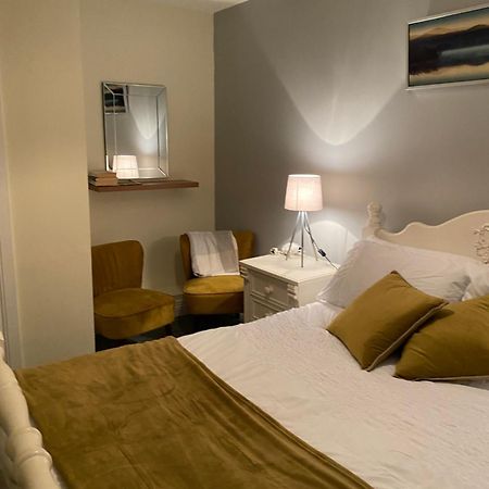 The Strand Guest House Фалкара Екстериор снимка
