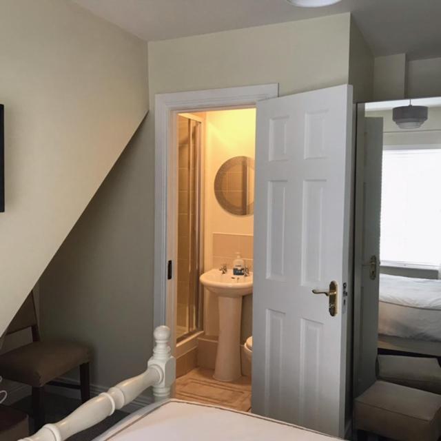 The Strand Guest House Фалкара Екстериор снимка