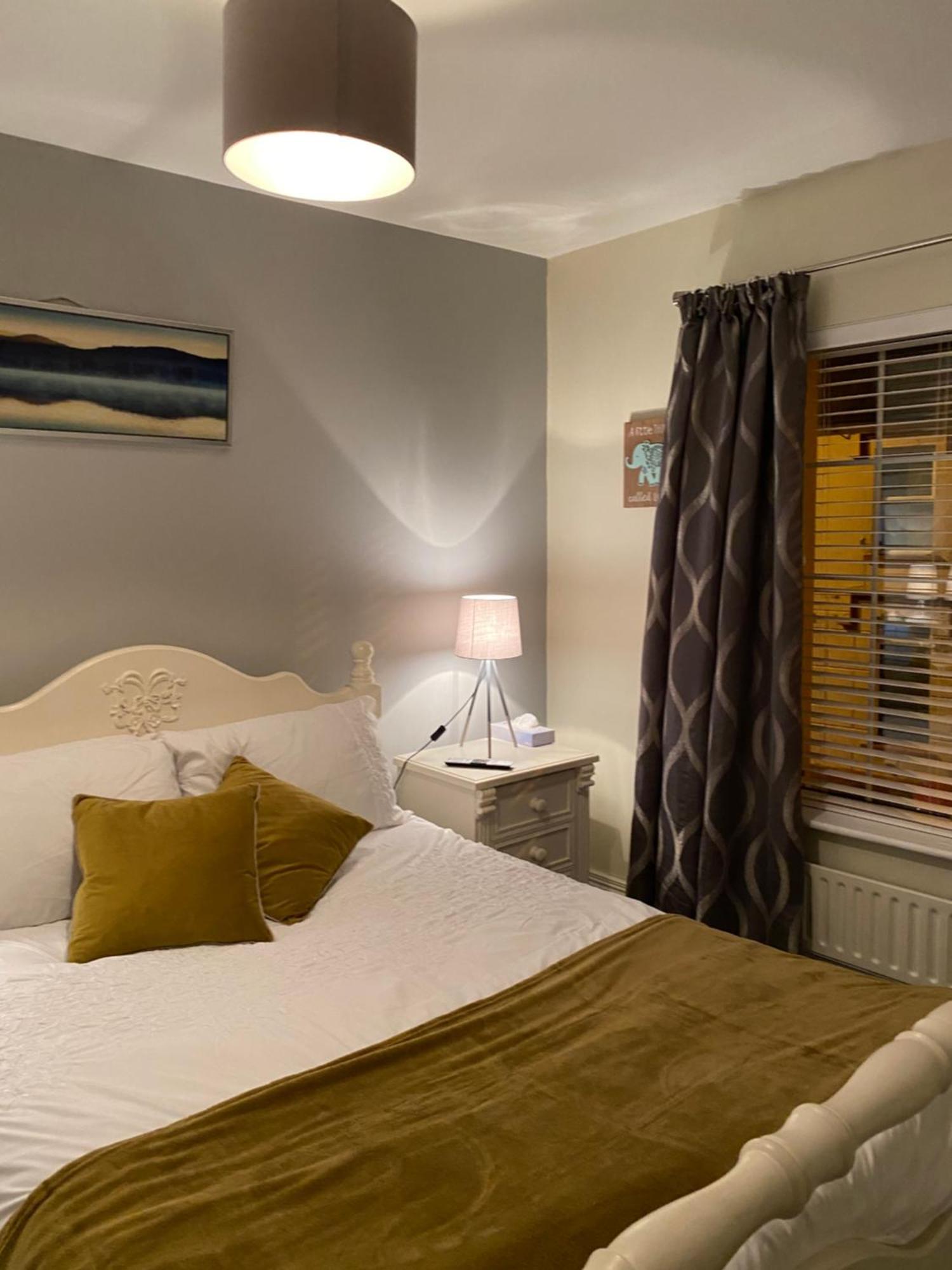 The Strand Guest House Фалкара Екстериор снимка